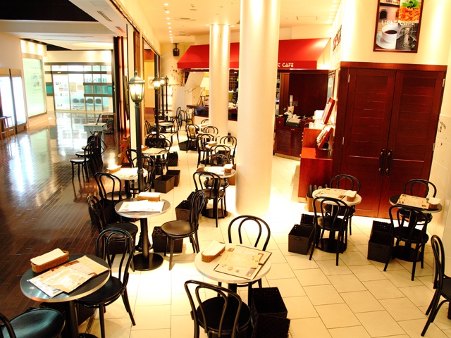 Light Cafe スパイラルタワーズ店